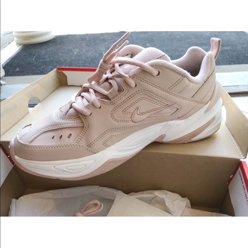 NIKE WOMENS M2K TEKNO